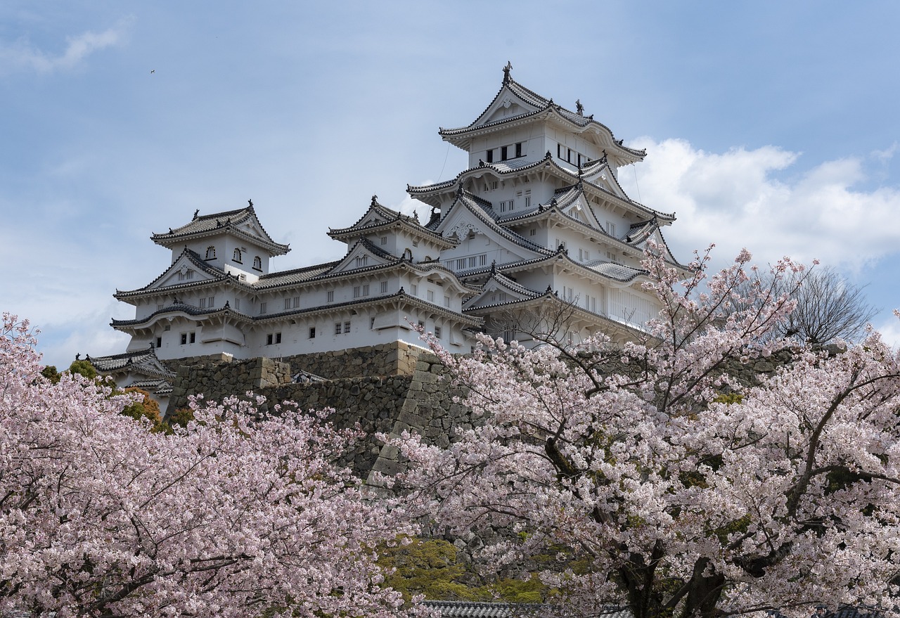 découvrez le japon, un pays fascinant mêlant traditions millénaires et innovations modernes. explorez ses paysages spectaculaires, sa cuisine savoureuse et sa culture riche à travers des sites emblématiques et des expériences inoubliables.